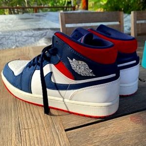 Jordan One mid. Red, white and navy